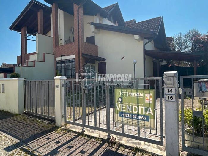 Appartamento trilocale in vendita in Via Alfa Centauri, San Giuseppe, Comacchio