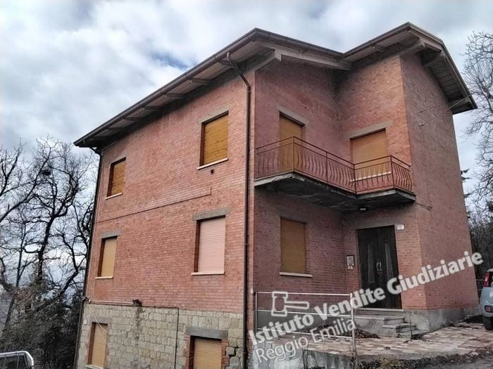 Appartamento con 5 locali in vendita in Via Scaluccia, Centro, Baiso