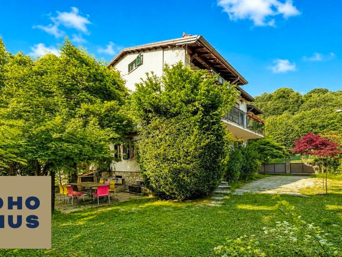 Casa con 6 locali in vendita in Via Strada Vecchia, Loreto, Bergamo