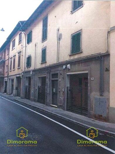 Appartamento trilocale in vendita in Via Filippo Strozzi, Sacrocuore, Prato