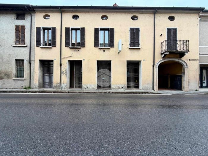 Appartamento quadrilocale in vendita in Via G Pastori, Centro, Orzivecchi