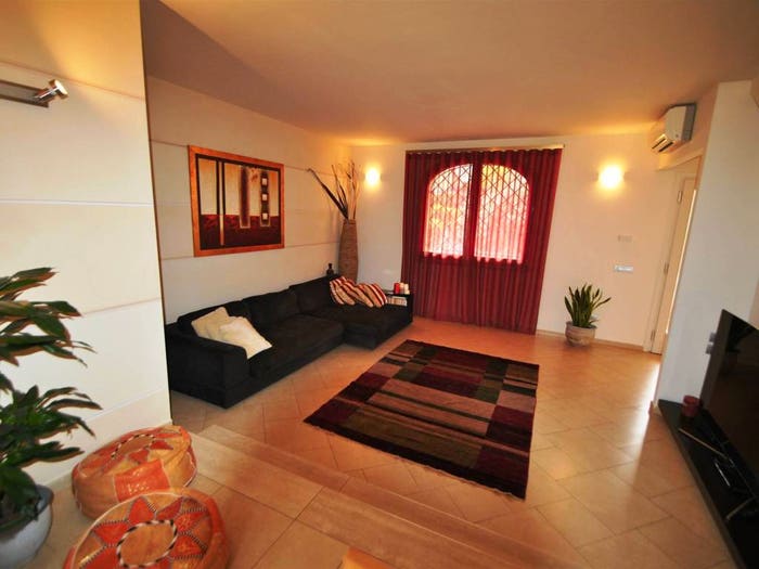 Casa con 6 locali in vendita in Montescudaio