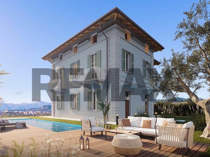 Casa con 6 locali in vendita in Piazza Cavour, Centro, Lomagna
