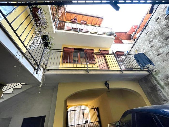 Appartamento bilocale in vendita in Via Giacomo Matteotti, Castello Cabiaglio