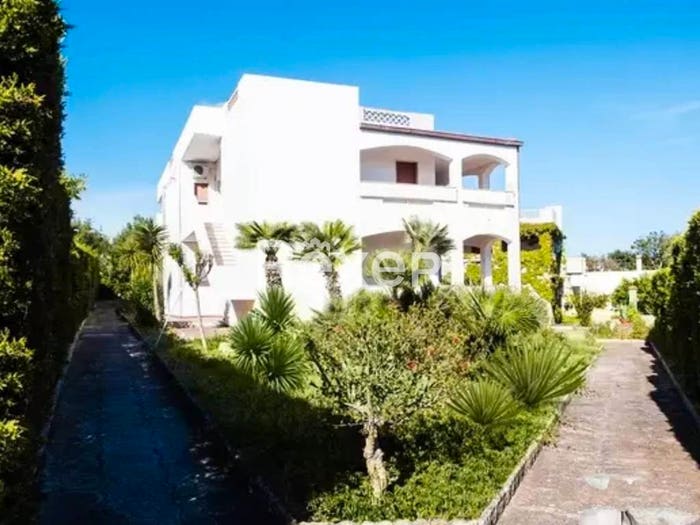 Casa con 6 locali in vendita in Via Archimede, Leporano Marina, Leporano