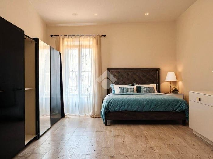 Appartamento bilocale in vendita in Via Oronzo Costa, Tribunali, Napoli