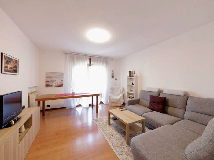 Appartamento quadrilocale in vendita in Via Francesco Petrarca, Carceri, Santa Caterina d'Este