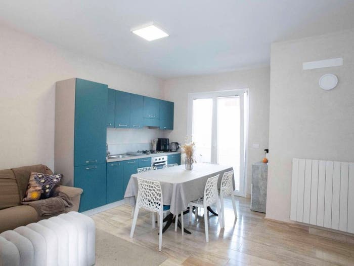 Appartamento con 5 locali in vendita in Via Fratelli Longo, Centro, Melendugno