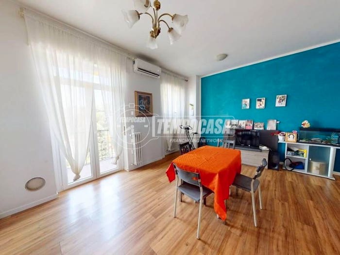 Appartamento trilocale in vendita in Via SAN MARTINO, Cesano Maderno