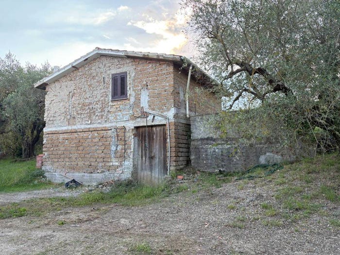 Casa trilocale in vendita in Contrada Fornacchia, Soriano nel Cimino