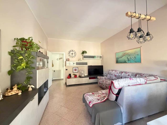 Casa con 6 locali in vendita in Casano Dogana Isola, Luni