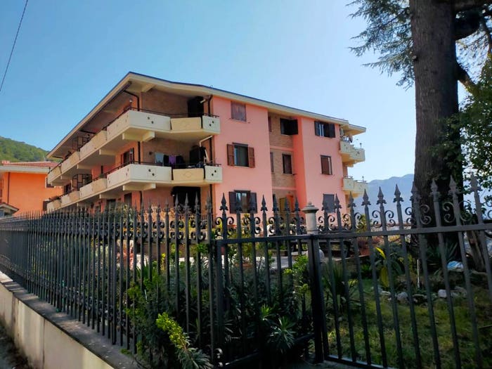 Appartamento quadrilocale in vendita in Via Tiburtina Valeria, Arsoli