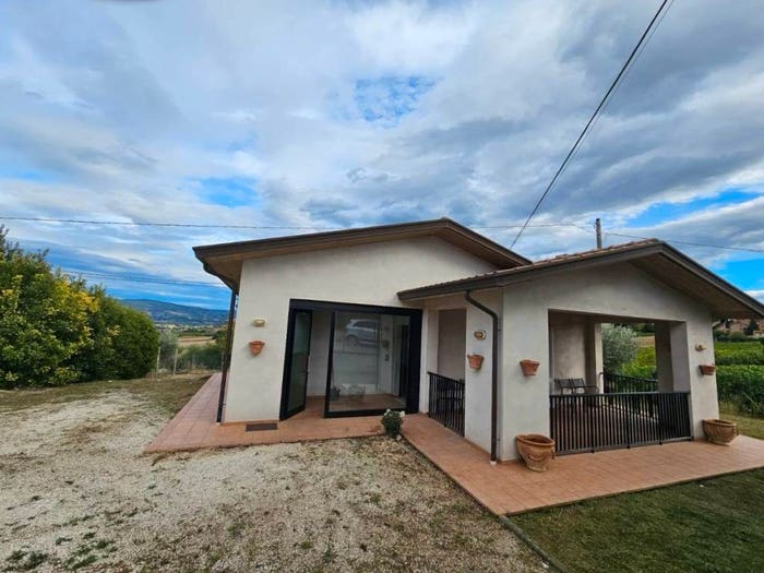 Casa con 5 locali in vendita in Strada Statale Marscianese, Marsciano