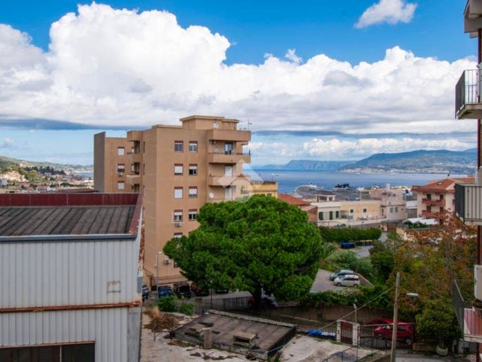 Appartamento trilocale in vendita in Via gelone, Viale Italia Montepiselli, Messina