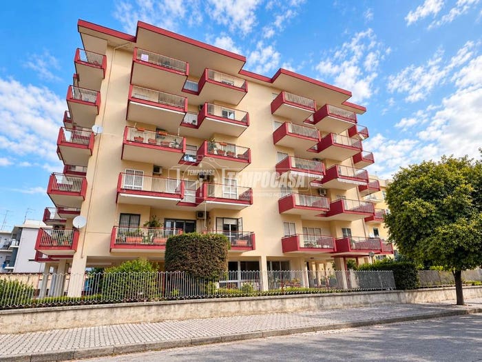 Appartamento quadrilocale in vendita in Via Modigliani, Aversa