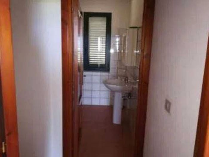 Casa con 6 locali in vendita in Loc Muntiggiu Brussjatu E Li Parisi Doddastru No Number, Badesi