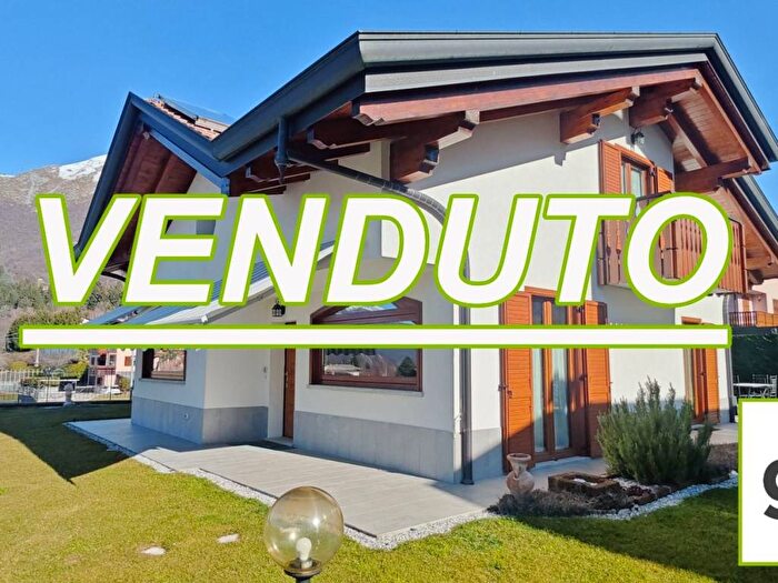 Casa con 6 locali in vendita in via fermi, Centro, Cremeno