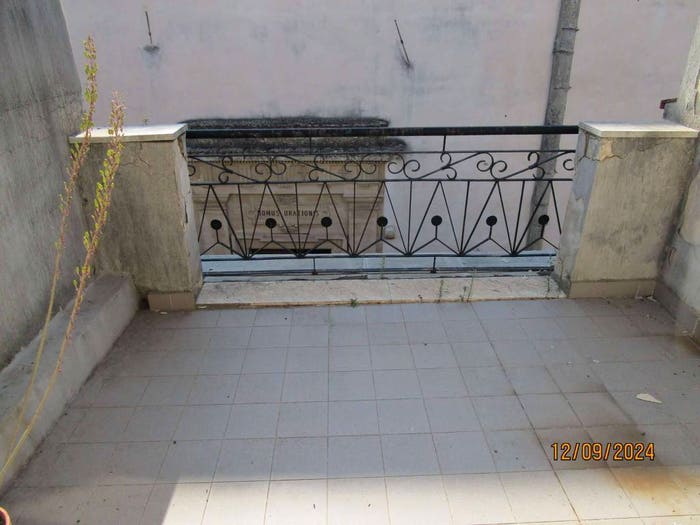 Casa con 5 locali in vendita in via Ruggero Settimo, Giarratana