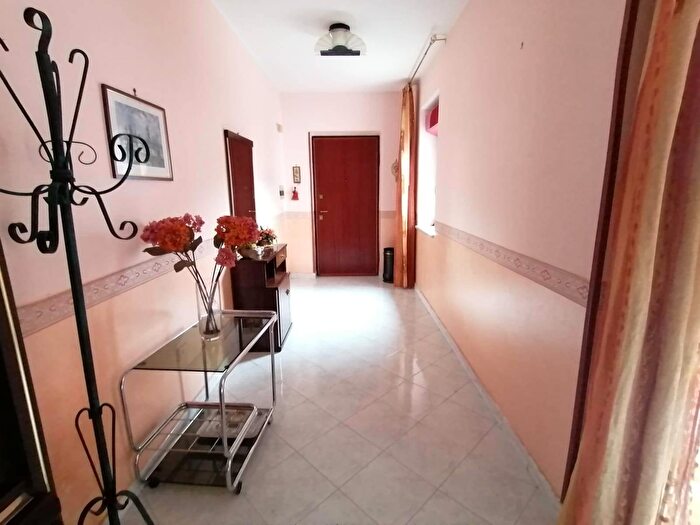 Appartamento trilocale in vendita in Via Domenico Gentile, San Nicola La Strada