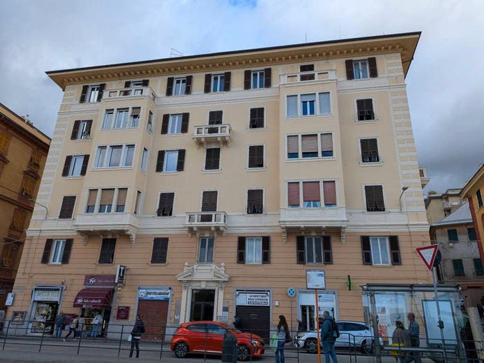 Appartamento con 5 locali in vendita in Via Don Giovanni Verità, Voltri, Genova