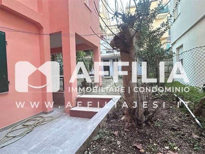 Appartamento quadrilocale in vendita in Viale della Vittoria, San Francesco Papa Giovanni XXIII, Jesi