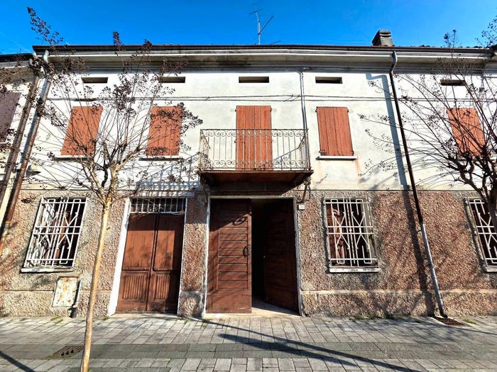 Casa trilocale in vendita in Via Pieve, Centro, Guastalla