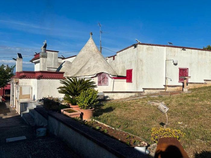 Casa con 6 locali in vendita in Via Villa Castelli, Martina Franca