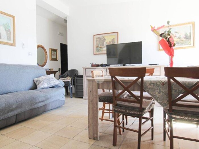 Appartamento trilocale in vendita in Via Sibari, Centro, Botricello