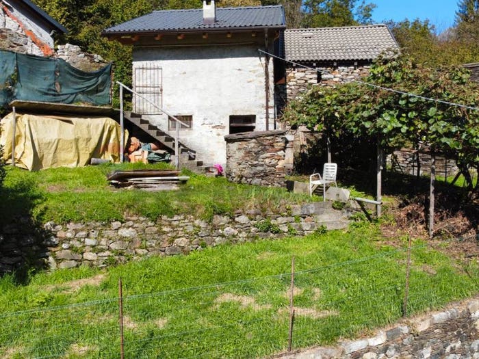 Casa bilocale in vendita in via provinciale, Gurro