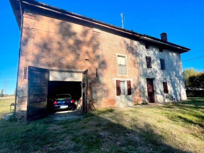 Casa con 6 locali in vendita in Via Lunga Sottobosco, Crevalcore