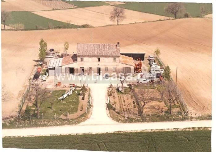 Casa con 6 locali in vendita in STRADA DELLA TORRACCIA, Torraccia Tre Ponti, Pesaro
