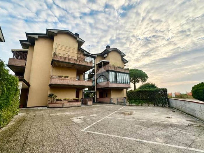Appartamento trilocale in vendita in via della chiglia, Punta Marina, Ravenna