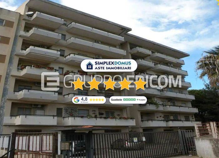 Appartamento con 5 locali in vendita in Via Teano, Fortuna Corvo, Catanzaro