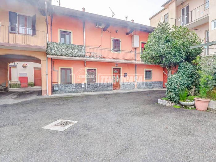 Casa trilocale in vendita in Via Orgoglia, Centro, Borgo Ticino