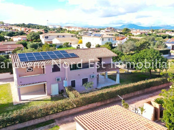 Casa con 6 locali in vendita in Viale Porto Istana, Murta Maria Porto Istana, Olbia