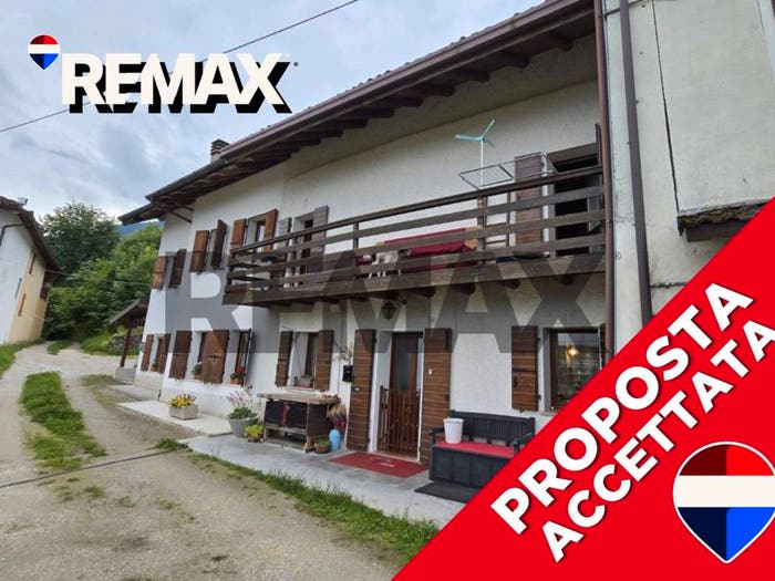 Casa con 6 locali in vendita in Via Salita Borghet, Feltre