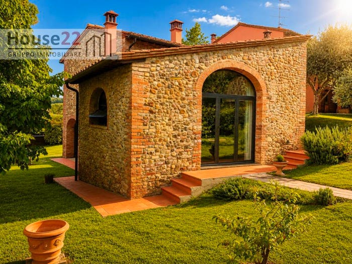 Casa con 6 locali in vendita in via castiglioni, Montespertoli