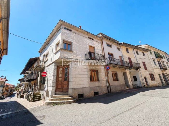 Casa con 5 locali in vendita in Via Giovanni Gersen, Cavaglià