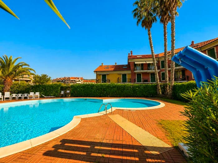 Appartamento trilocale in vendita in Via Privata Musso, Molino Nuovo, Andora