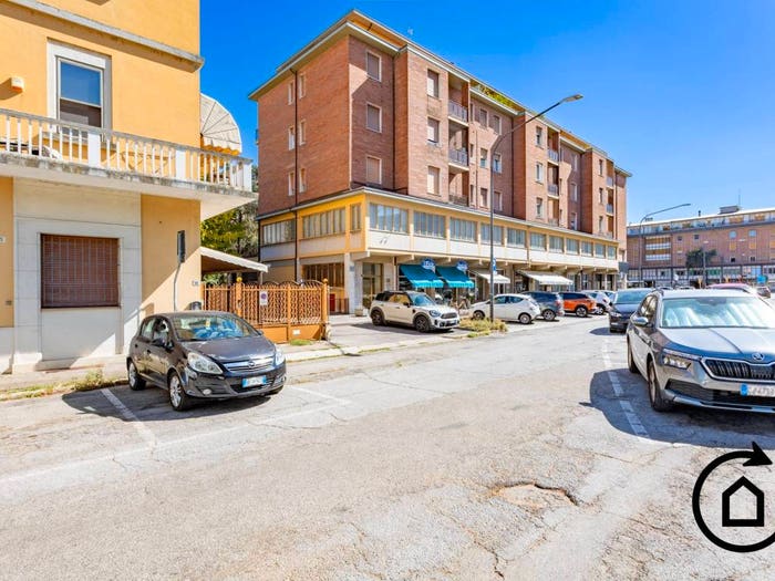 Appartamento con 6 locali in vendita in Viale Giacomo Matteotti, Stazione Grandi Italiani, Forlì