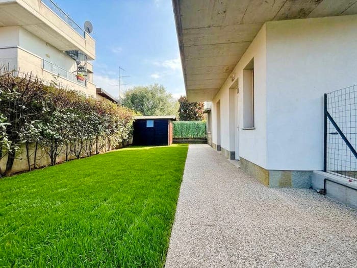 Appartamento bilocale in vendita in Via Briantea, Centro, Tavernerio