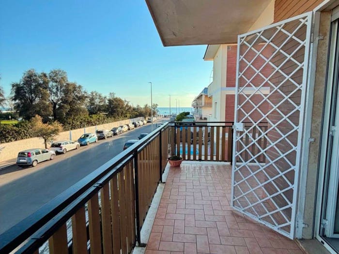 Appartamento trilocale in vendita in Via dei Delfini, Marina di Palo, Ladispoli
