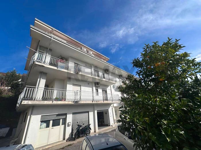 Appartamento trilocale in vendita in via antonio de curtis, Bosco, Rovito