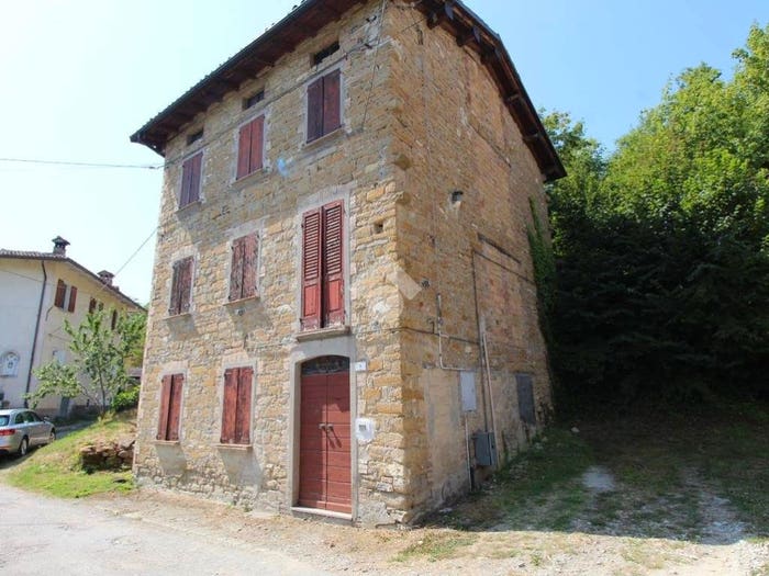 Casa con 5 locali in vendita in Via Riana, Carpineti