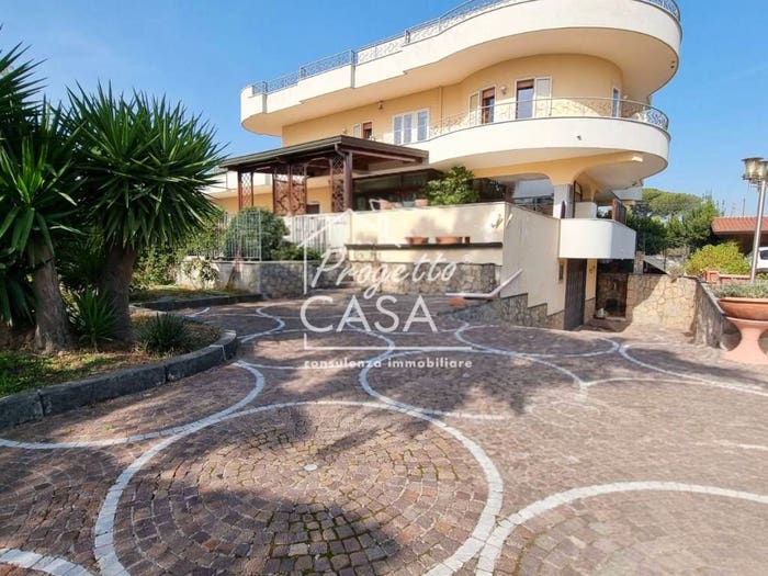 Casa con 6 locali in vendita in Via Carlo Amati, Terzigno