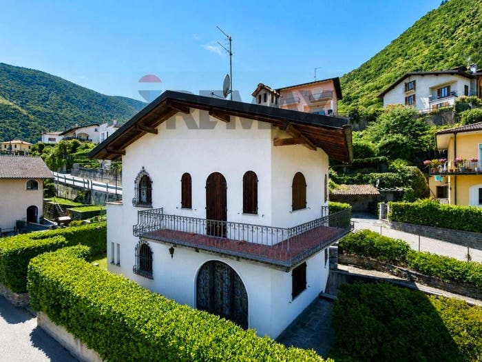 Casa con 6 locali in vendita in Centro, Cannobio