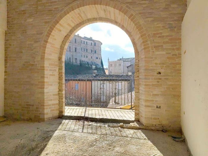 Casa con 6 locali in vendita in Vicolo del Sole, Centro, Petritoli