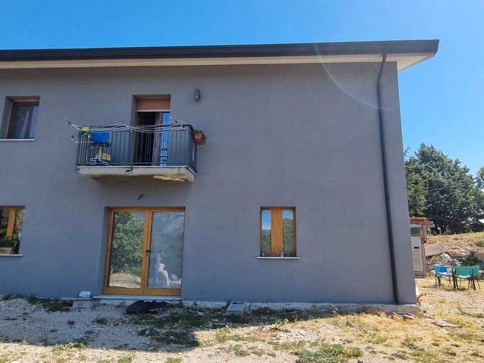 Casa quadrilocale in vendita in Contrada Lozzano, Montemarano