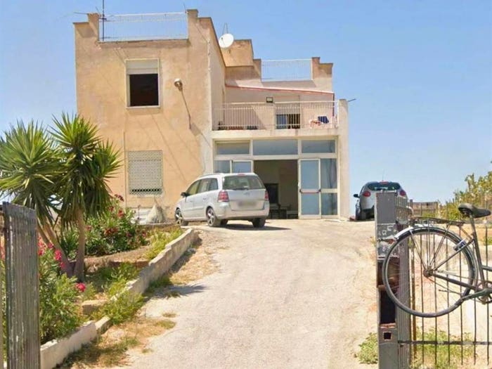 Casa con 6 locali in vendita in Favara