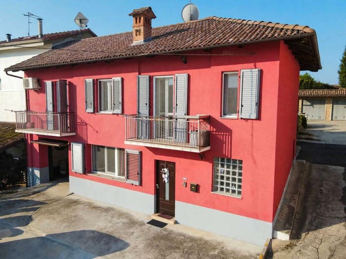 Casa con 5 locali in vendita in Centro, Roddi